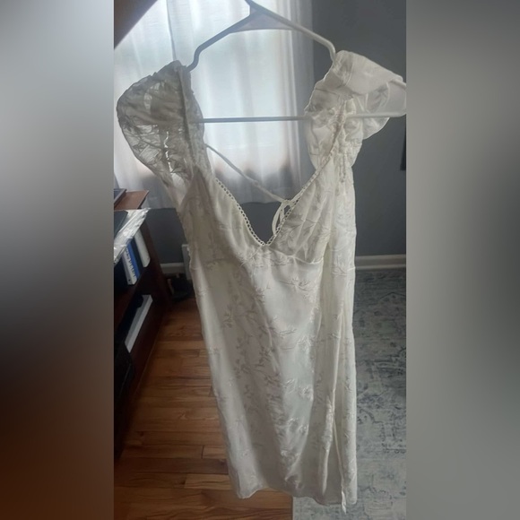 Charlotte MIDI Dress - Picture 2 of 3